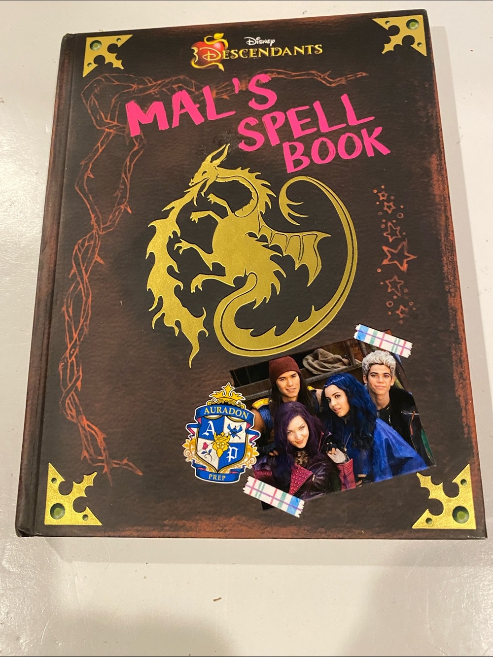 “Disney Descendants Mal’s Spell Book